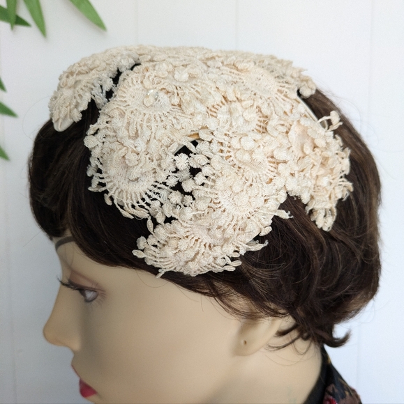 Vintage Lace Floral Headpiece | Unique Bridal or Formal Accessory - Picture 7 of 9